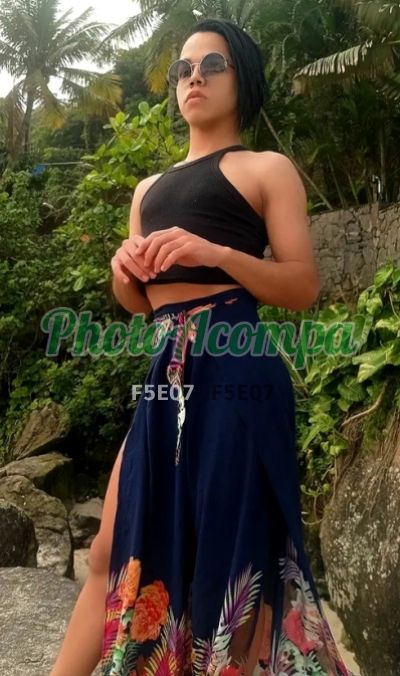 Alexya Barros, travesti no Guarujá