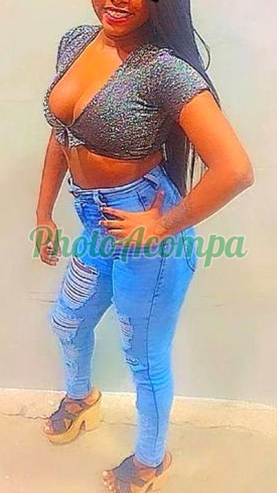 Carol, Garota de programa em Magé