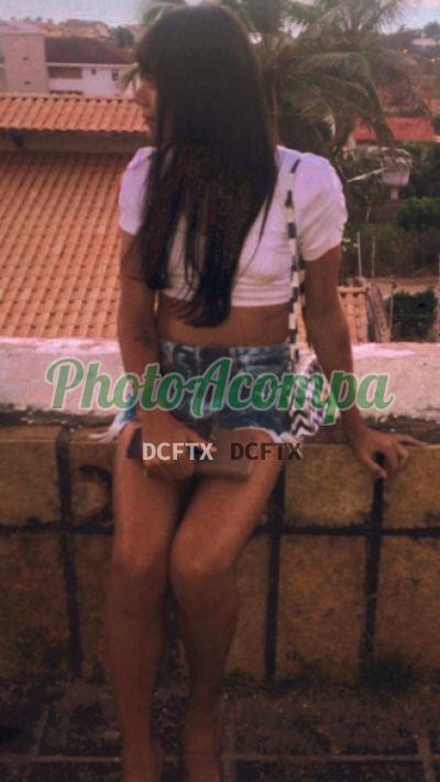 Pietra Barros, travesti em Meireles (Fortaleza)