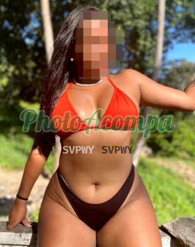 Letícia, acompanhante em Goiana