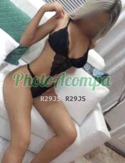 Vitória, escort no Guarujá