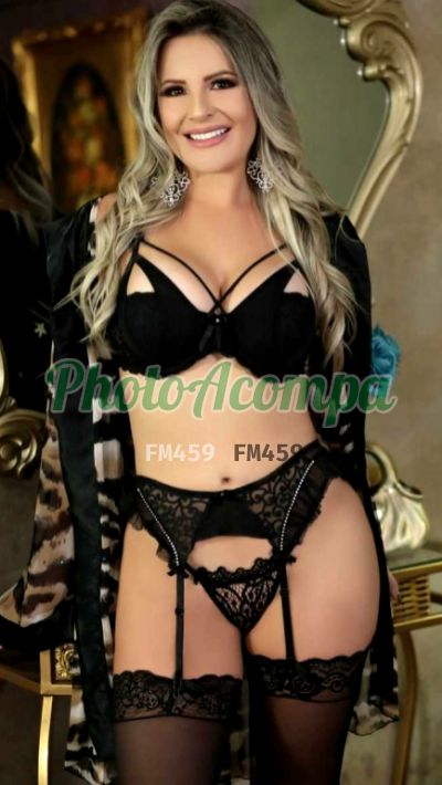Bárbara, escort no Guarujá