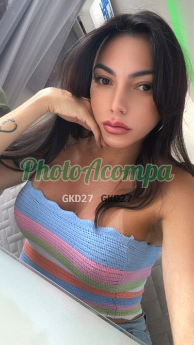Pryscilla Dior (21) 96890-8543, travesti em Fortaleza
