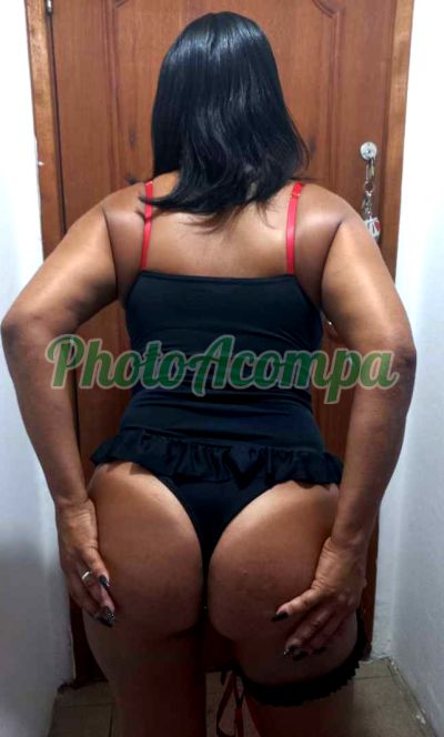 Yoko, garota de programa em Niterói