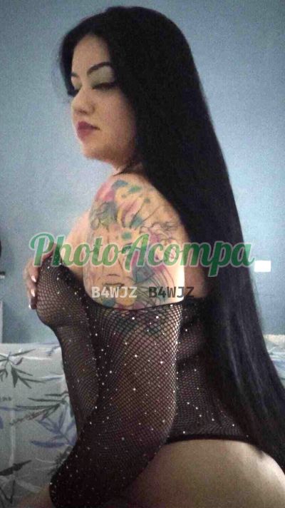Juju, garota de programa no Guará