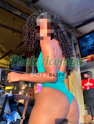 Julia Beatriz, garota de programa em Copacabana (RJ)