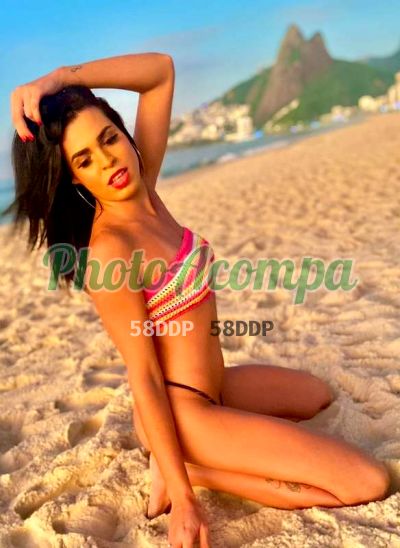 Thay, travesti em Copacabana (RJ)