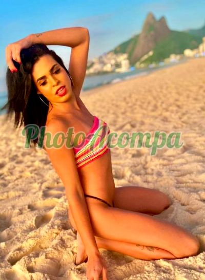 Thay, travesti em Copacabana (RJ)