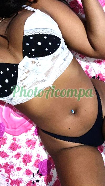 Acompanhante (71) 98477-5060, Garota de programa em Amaralina (Salvador)
