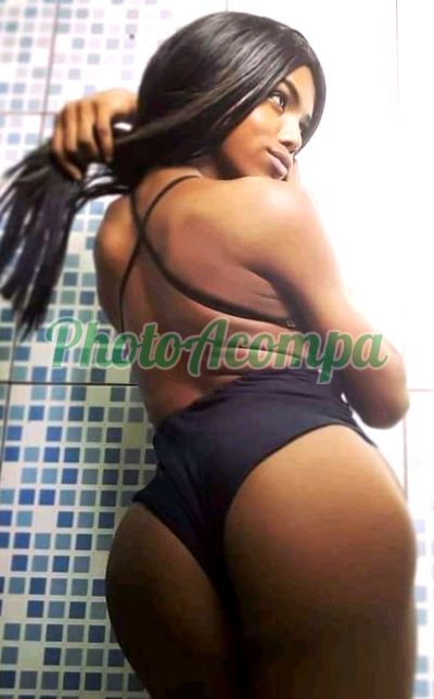 Mulata 19, travesti em São Vicente