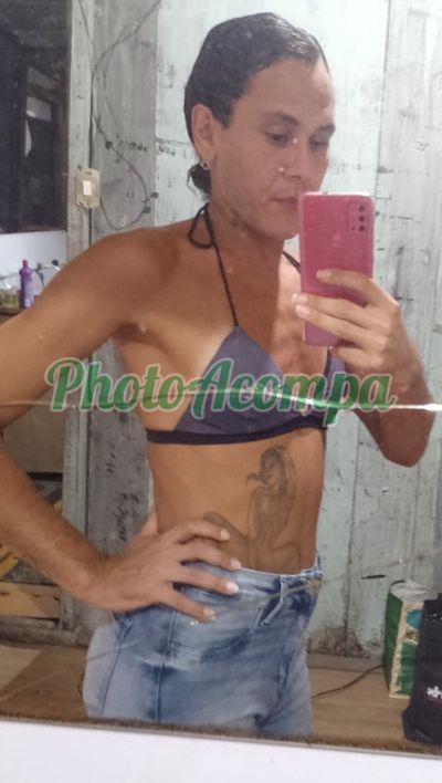 Stephani, travesti em São Vicente