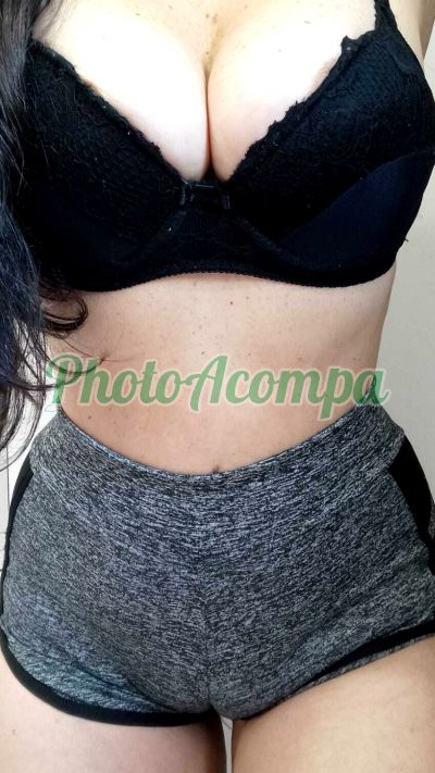 Júlia (13) 97411-8360, escort em Santos