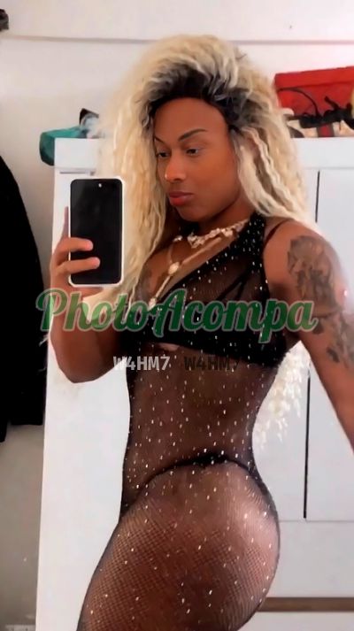 Nicki Minaj, transex na Consolação (SP)