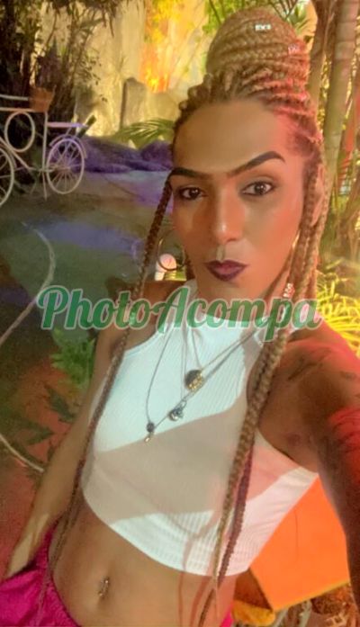 Yasmim Nascimento, transex em São Gonçalo