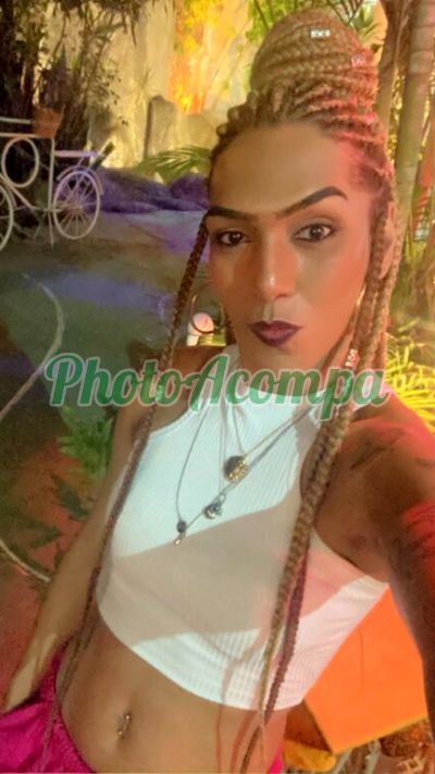 Yasmim Nascimento, transex em São Gonçalo