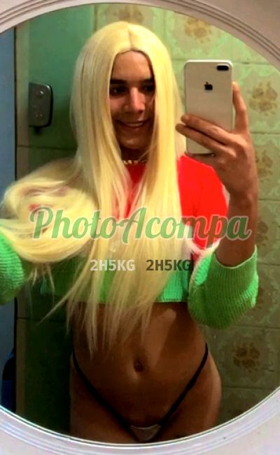 Bruna, travesti na Consolação (SP)