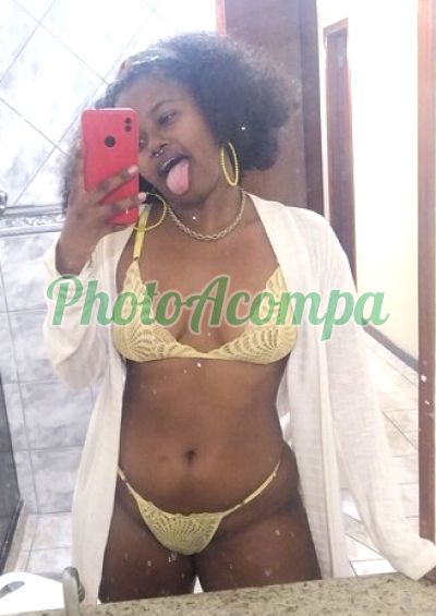Júlia Gonçalves, Garota de programa em Macaé