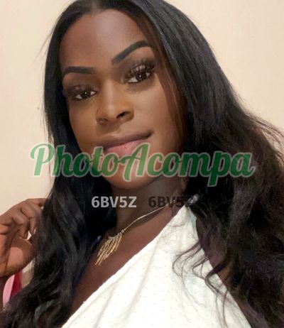Ninfeta novidade, travesti no Centro (SP)