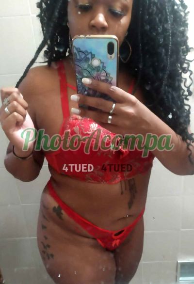 Pérola Negra, garota de programa em Campinas