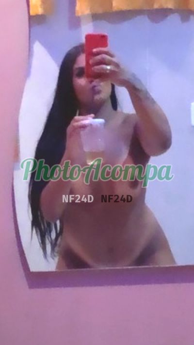 Ester, trans no Guarujá