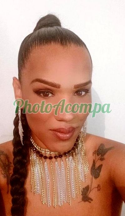 Ayka Paulistinha, transex na Zona Oeste (RJ)