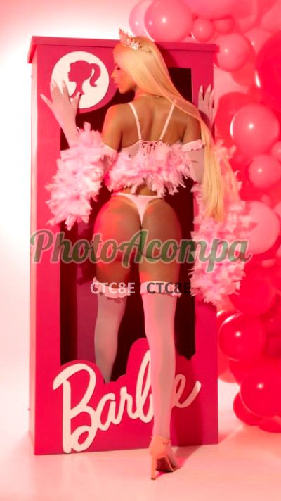 Nicole Surfistinha, travesti em Moema (SP)