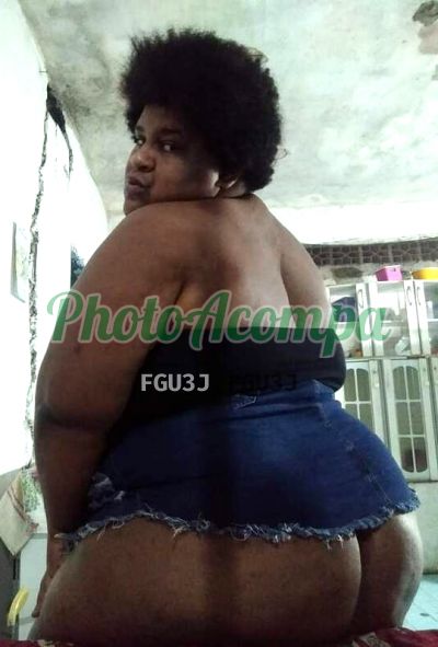 Tina, travesti em São Vicente