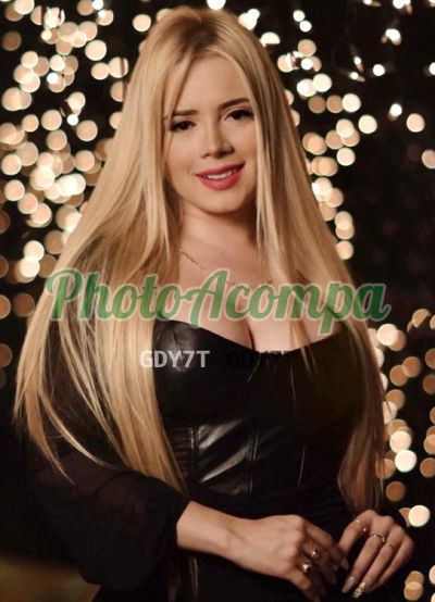 Loira, garota de programa em Goiânia