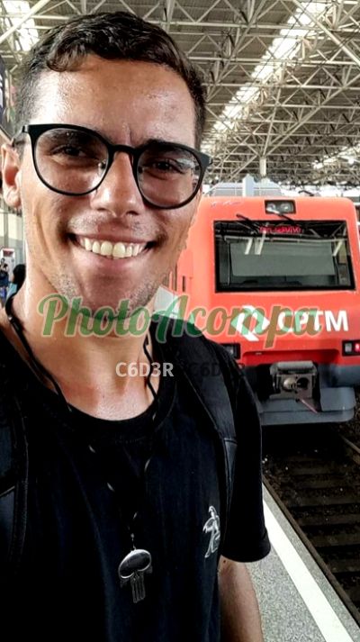 Félix, garoto de programa no Centro (RJ)