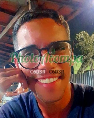 Félix, garoto de programa no Centro (RJ)
