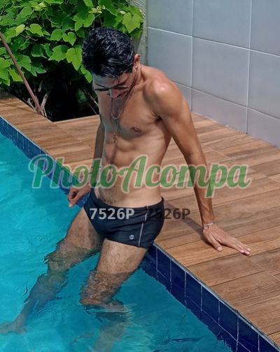 Max, garoto de programa em Nova Iguaçu