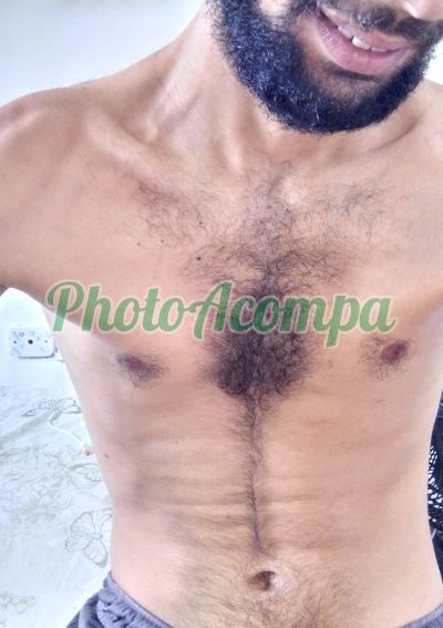 Teus, garoto de programa em Recife