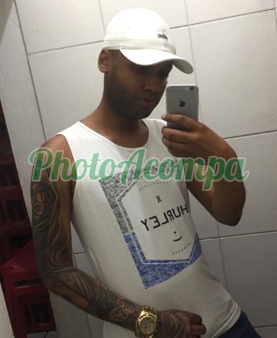 Yuri, garoto de programa em Porto Alegre
