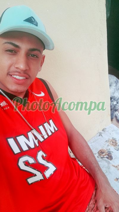 Kidi Banana, garoto de programa em Taubaté