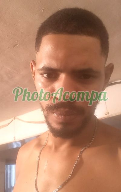 Edson, garoto de programa em Copacabana (RJ)