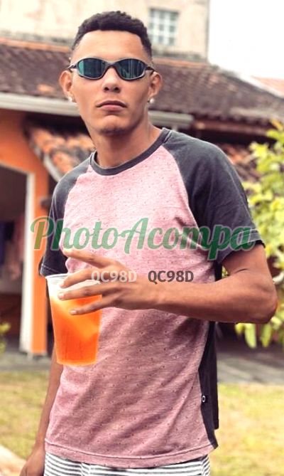 Renan Queiroz, garoto de programa na Zona Leste (SP)