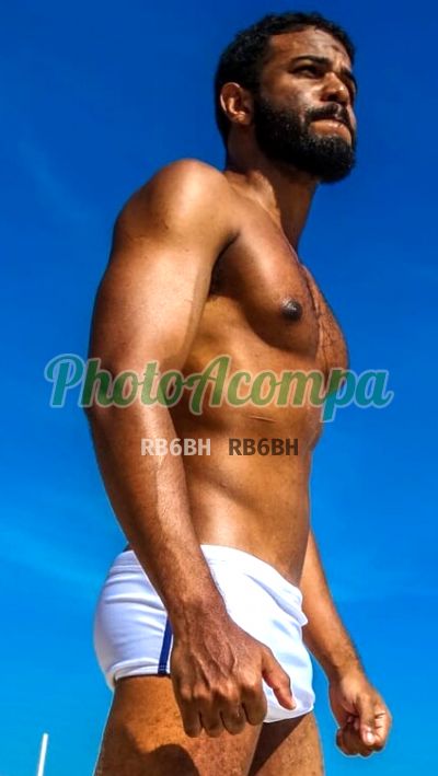 Rafael, garoto de programa no Centro (RJ)