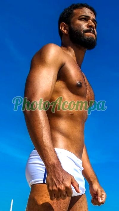 Rafael, garoto de programa no Centro (RJ)