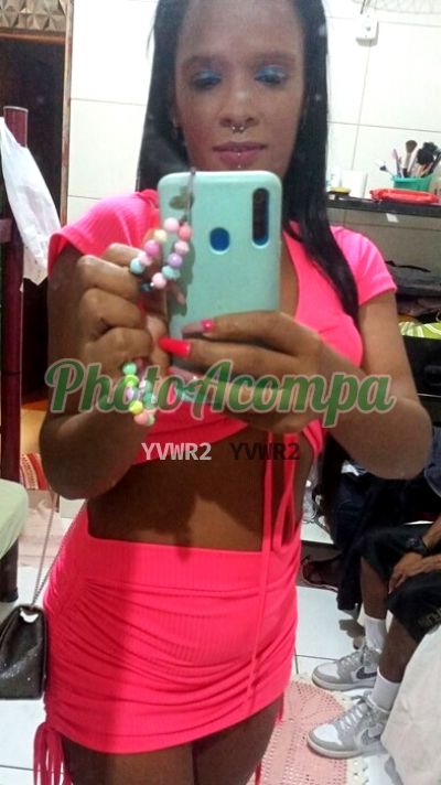 Ângela Capetinha, escort em Araguari