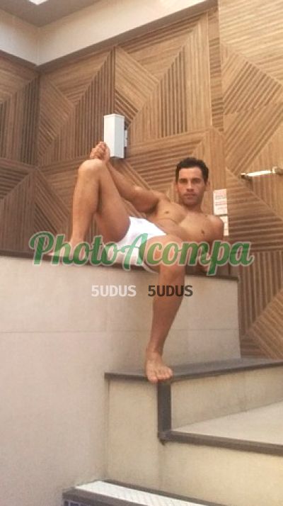Wathson Oliveira, garoto de programa em Jandira