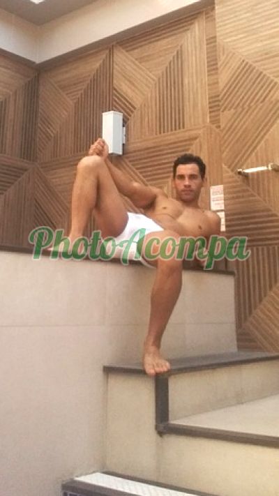 Wathson Oliveira, garoto de programa em Jandira