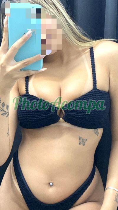Júlia, acompanhante em Santos