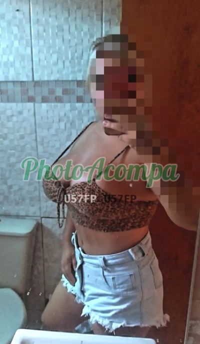 Duda Vasconcelos, mulher que faz videochamadas e sexting