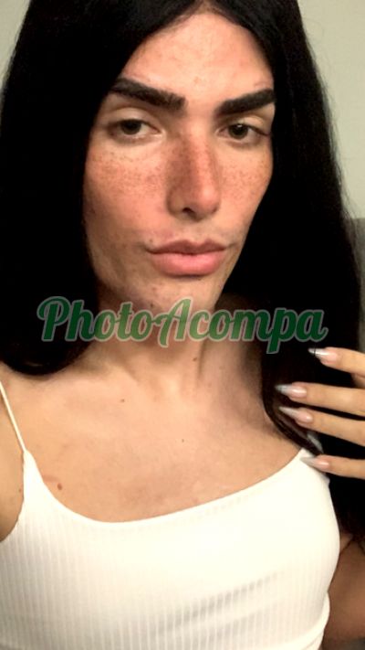 Dany Boneka, Travesti em Brasília