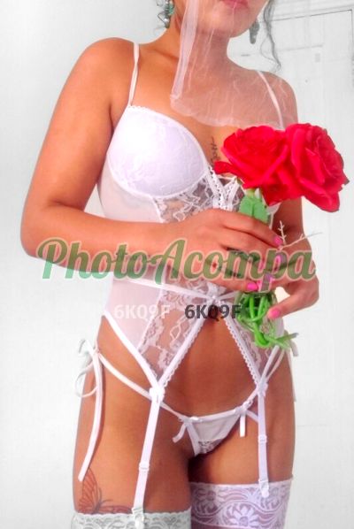 Rhadija, garota de programa em Santos