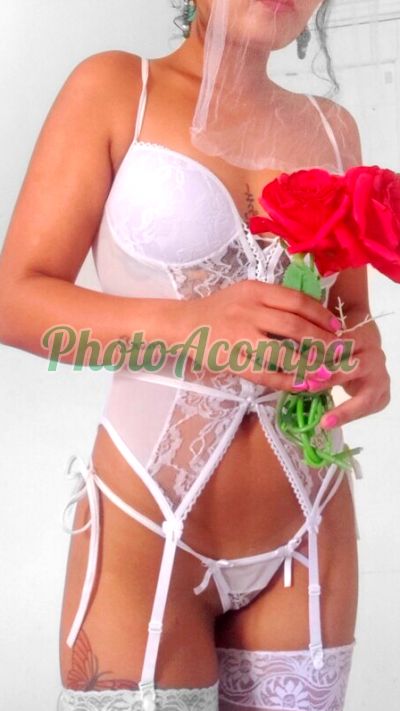 Rhadija, garota de programa em Santos
