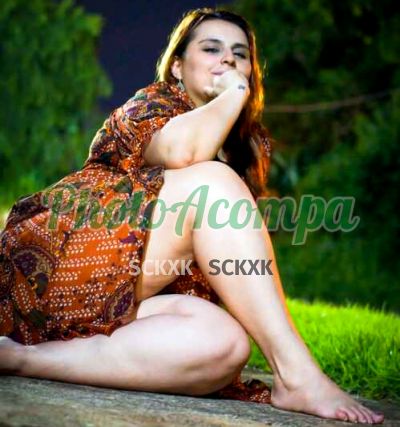 Naty, mulher que faz videochamadas e sexting