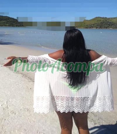 Esmeralda Souza, Acompanhante em Magé