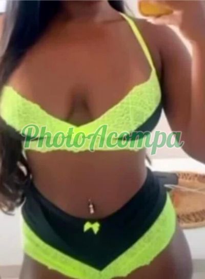 India, garota de programa em Queimados
