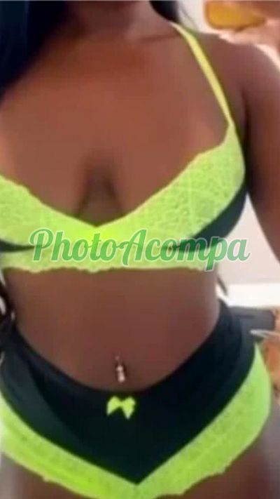 India, garota de programa em Queimados